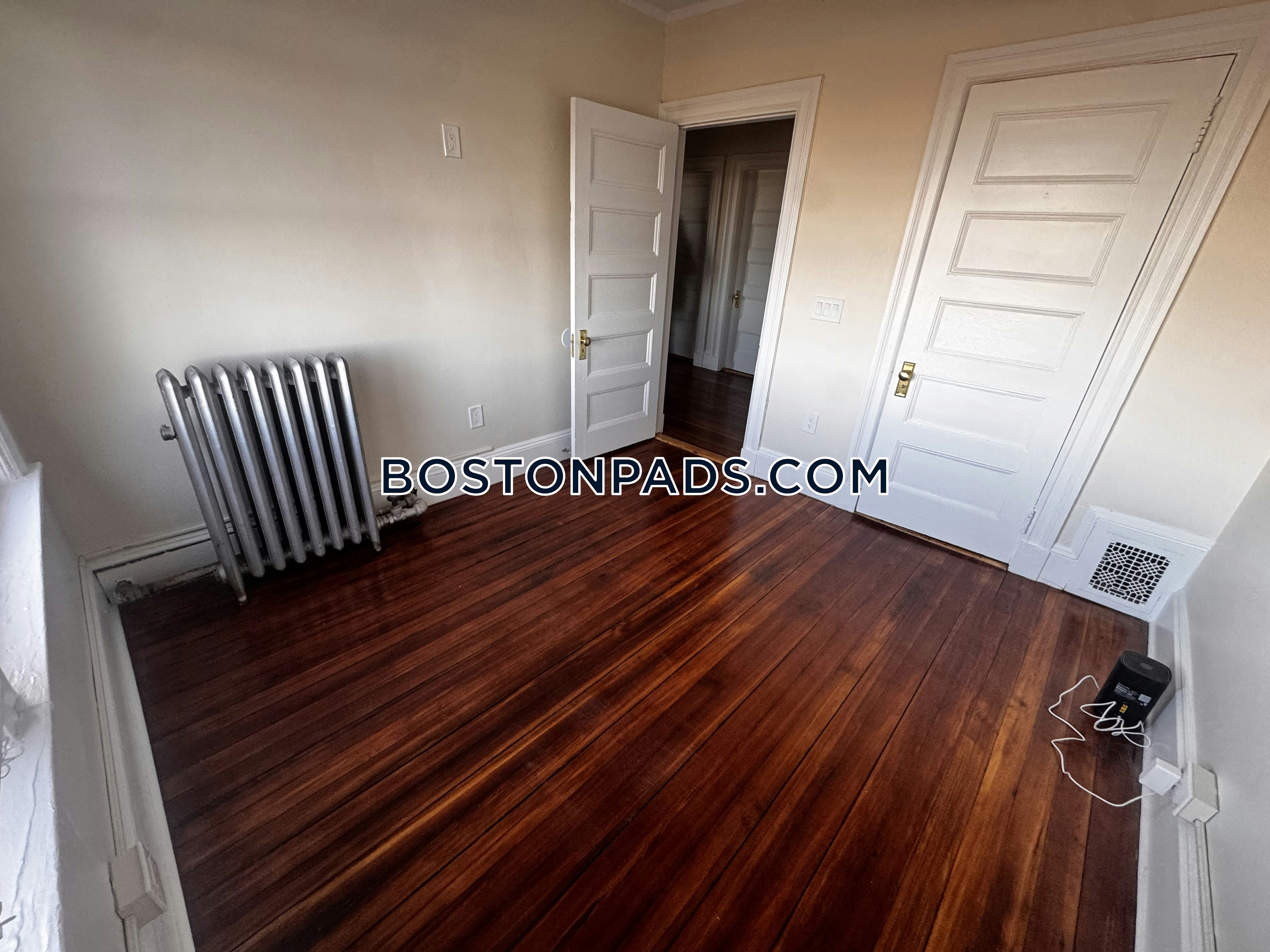 Boston - 7 Beds, 4 Baths