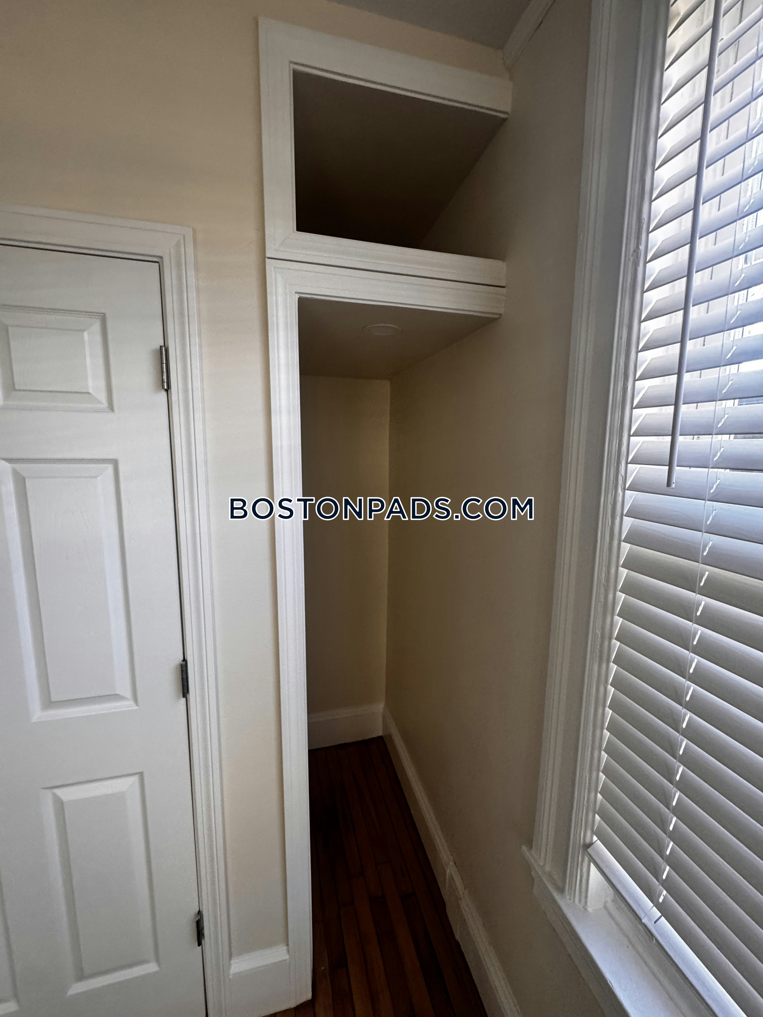 Boston - 7 Beds, 4 Baths