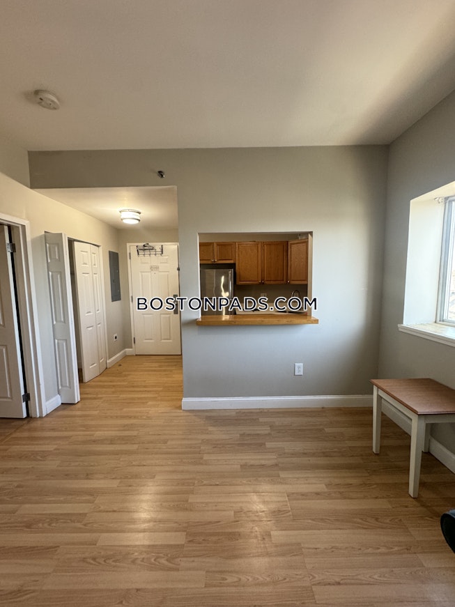 Winthrop - $2,000+ /mo