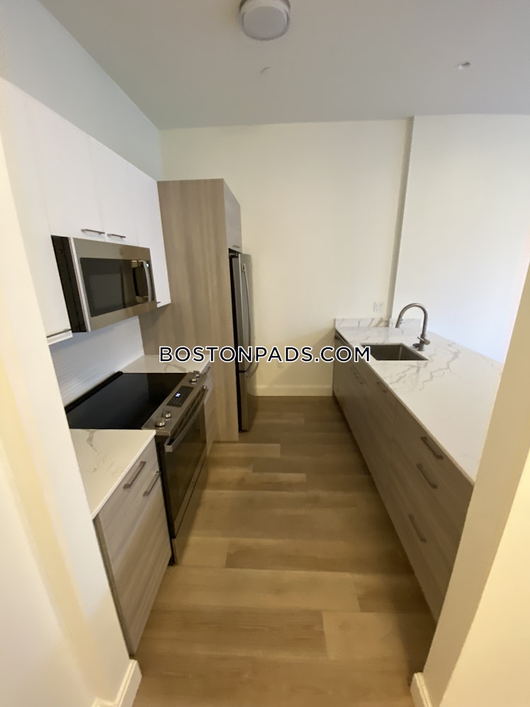 Commonwealth Ave., Boston