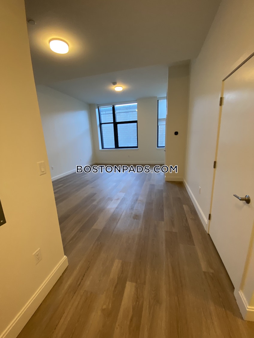 Boston - $3,100+ /month
