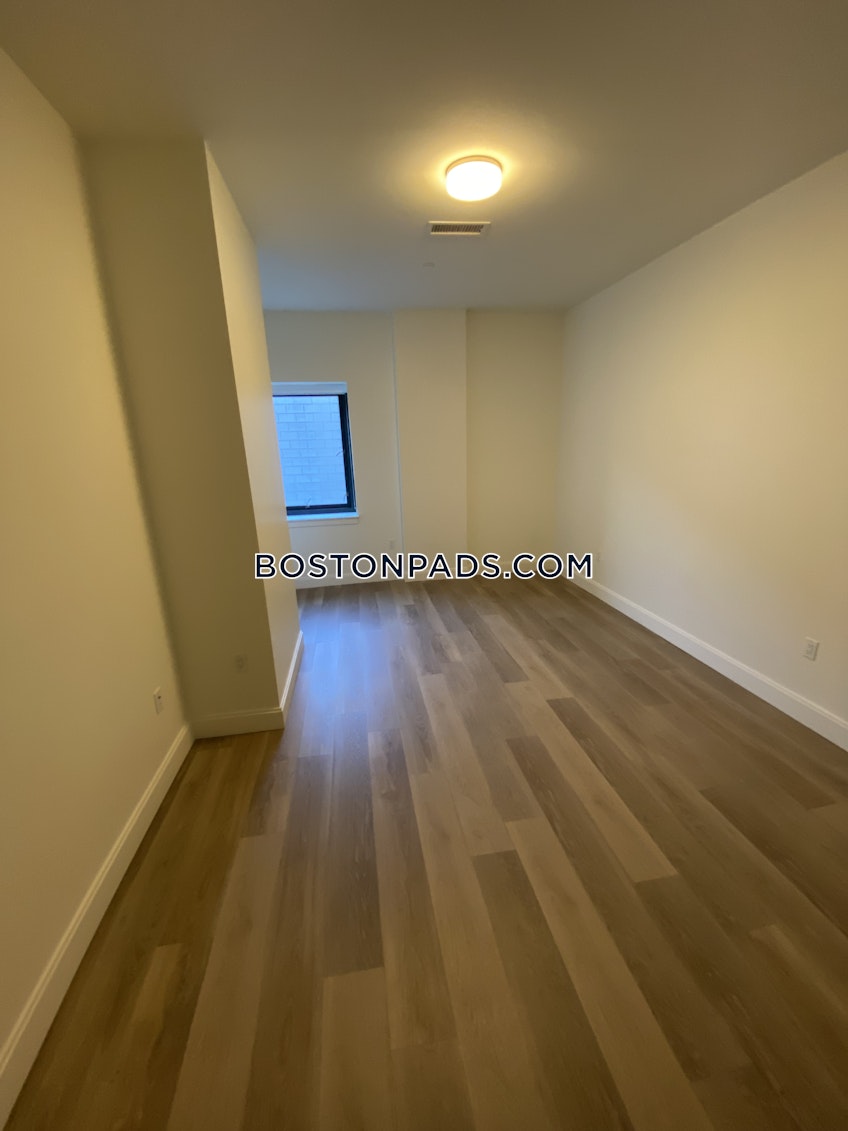 Boston - $3,100+ /month