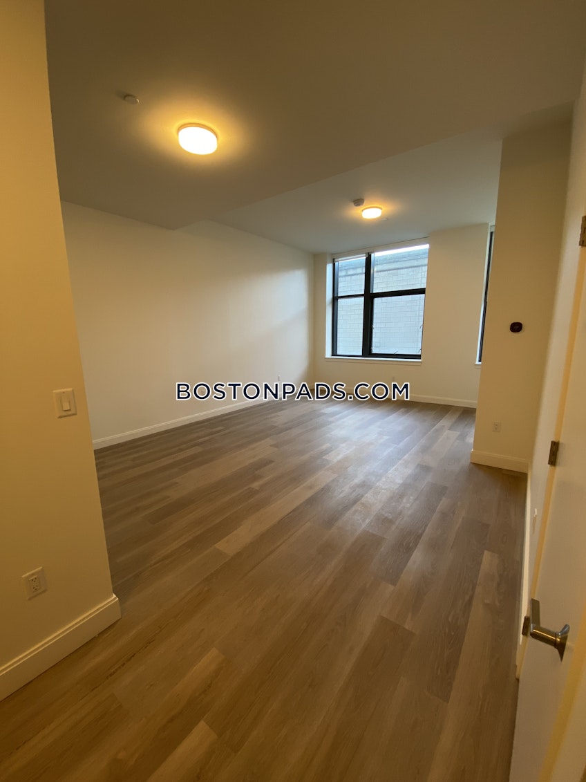 Boston - $3,100+ /month