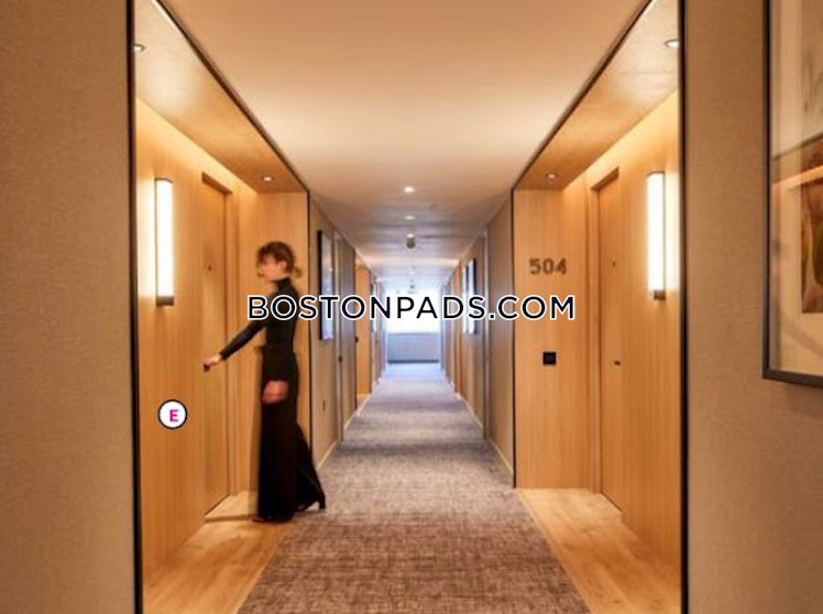 Commonwealth Ave., Boston