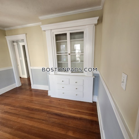 Orchard St. Medford photo 14