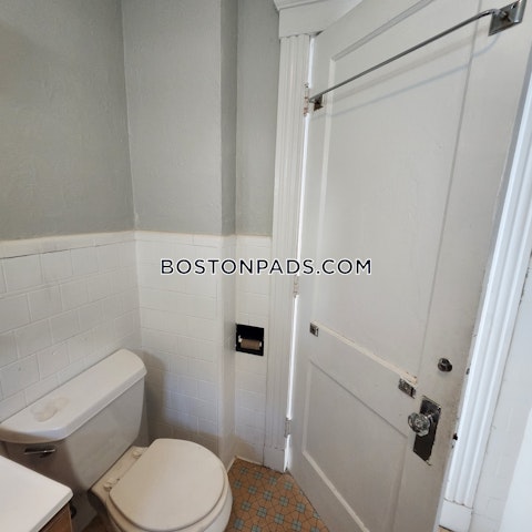 Orchard St. Medford photo 22