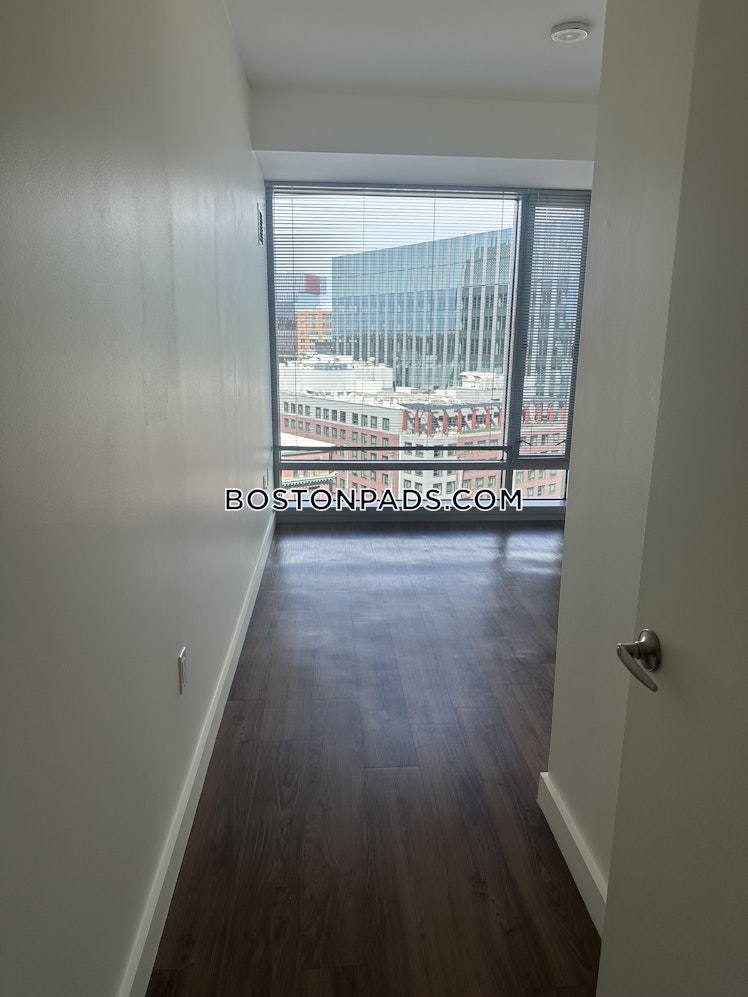 Boylston St., Boston