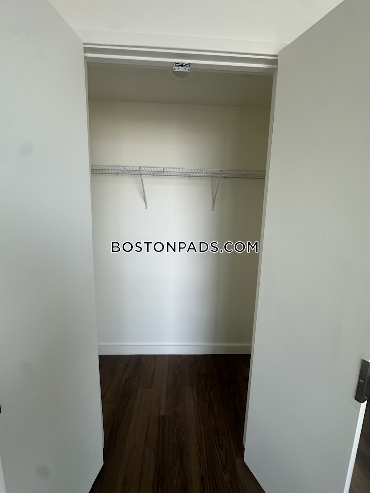 Boylston St., Boston