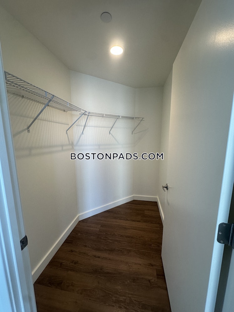 Boylston St., Boston