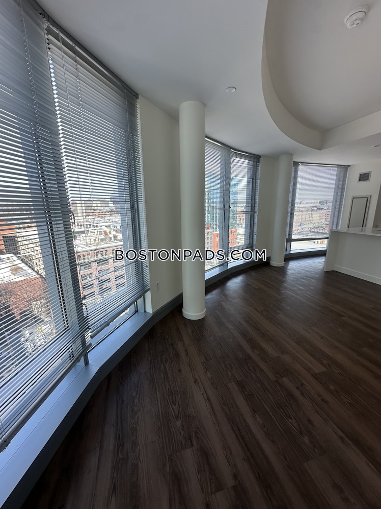 Boylston St., Boston