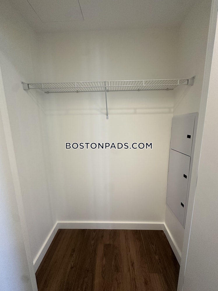 Boylston St., Boston