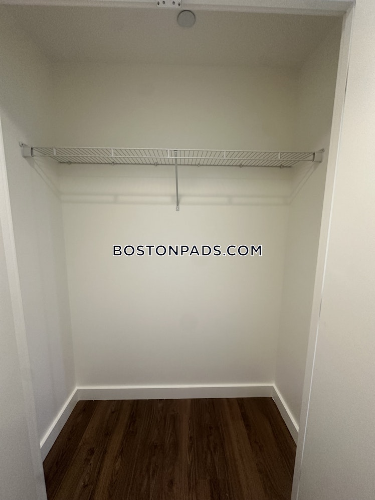 Boylston St., Boston