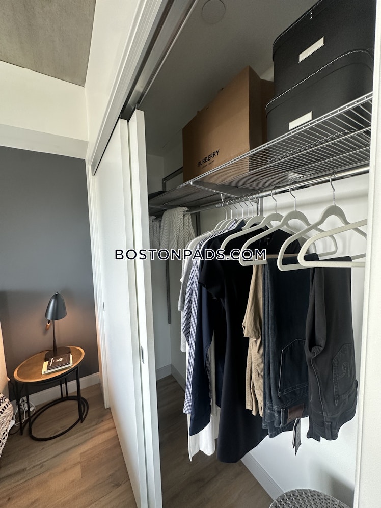 Boylston St., Boston