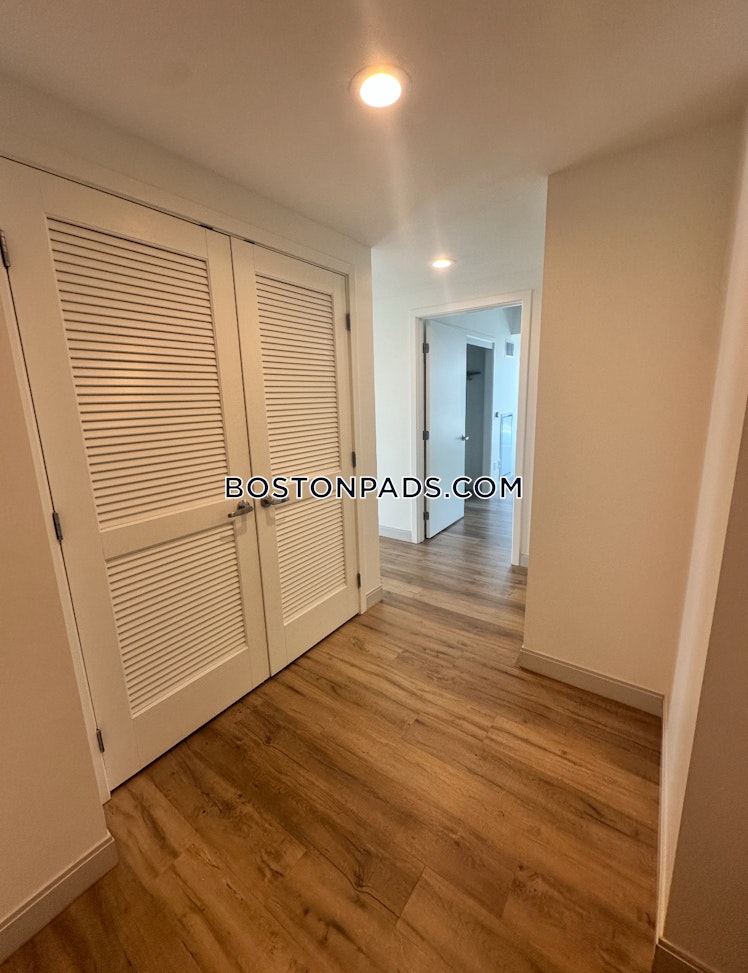 Boylston St., Boston