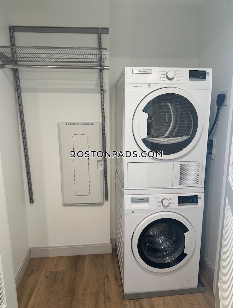 Boylston St., Boston