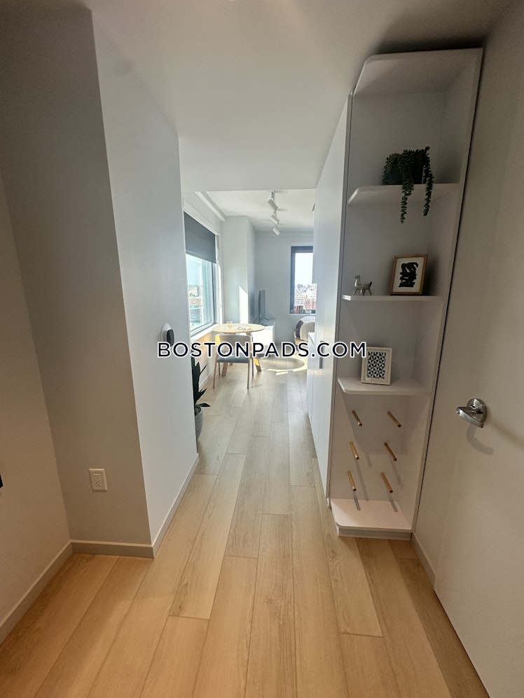 Boylston St., Boston