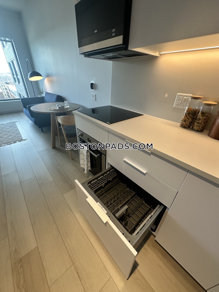 Boylston St., Boston