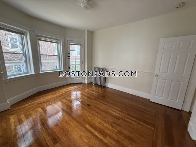 Somerville - $4,250+ /mo