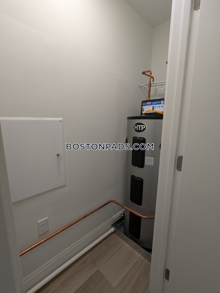 Boston - $3,100+ /month