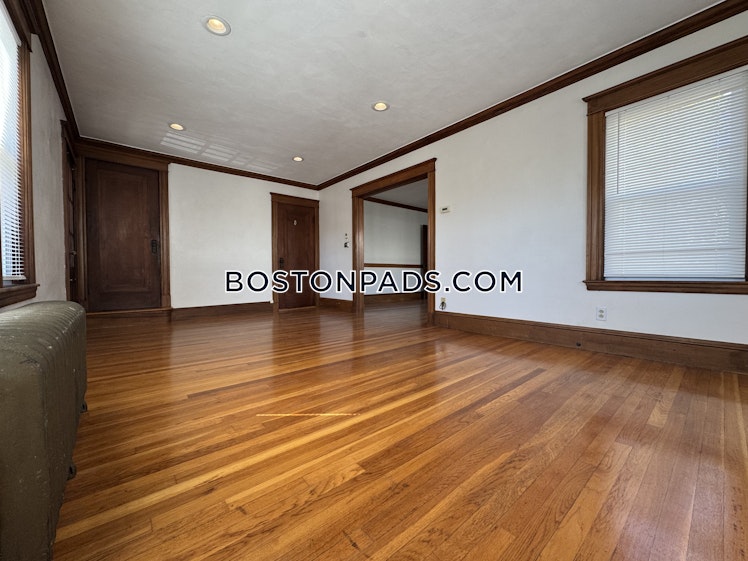 Newport St., Arlington