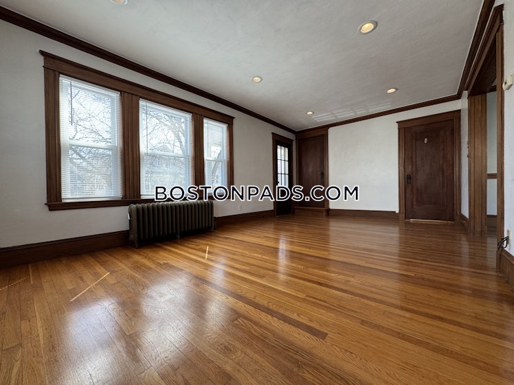 Newport St., Arlington