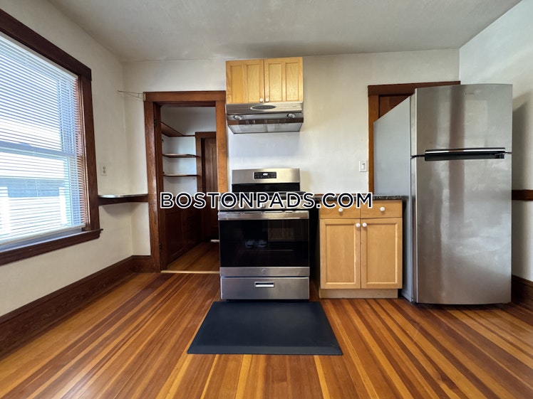 Newport St., Arlington