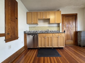 Arlington 3 Beds 1 Bath - $3,200 No Fee