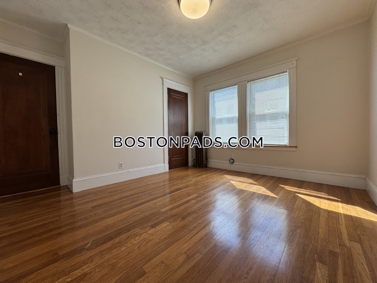 Newport St., Arlington