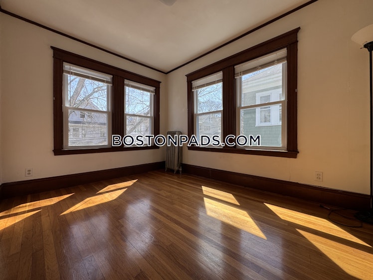 Newport St., Arlington