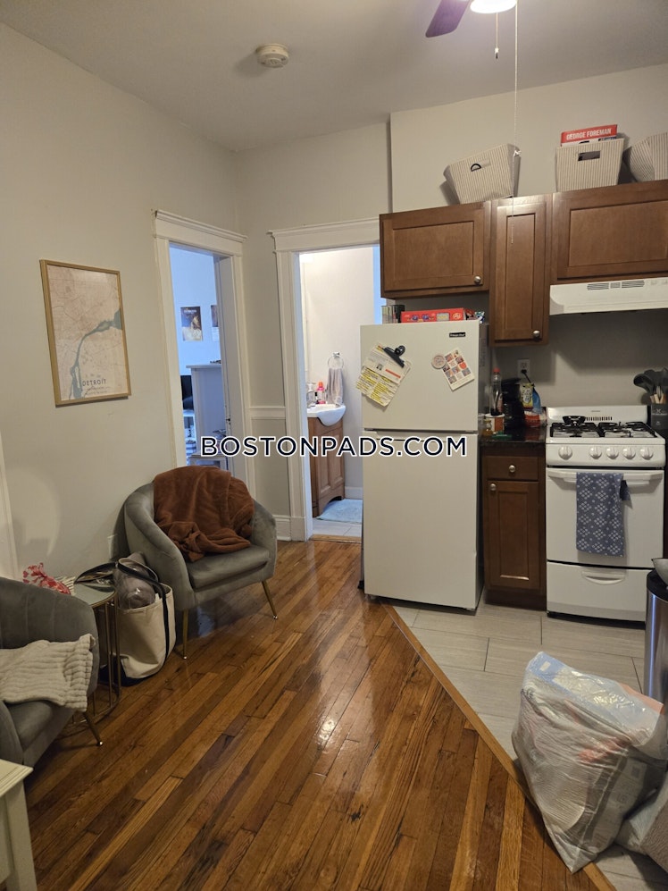 Commonwealth Ave., Boston