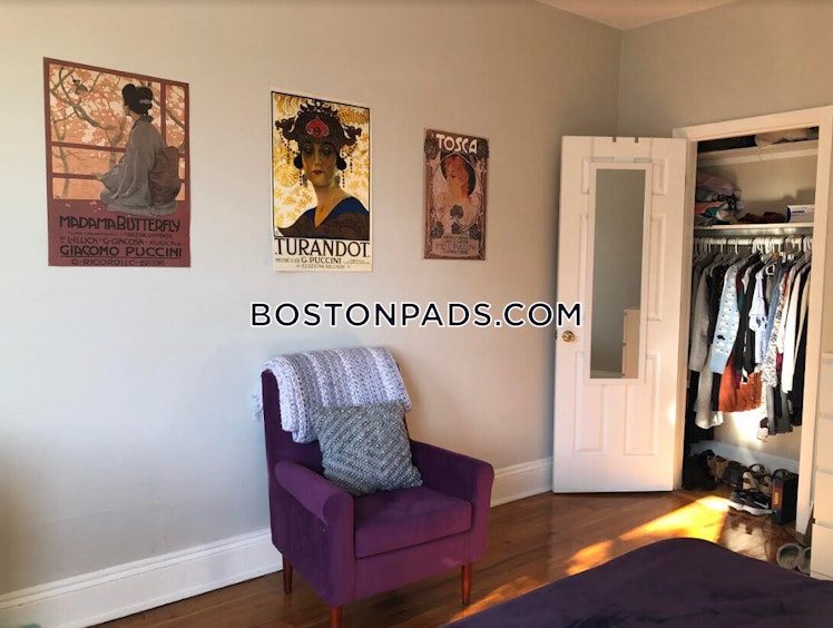 Commonwealth Ave., Boston