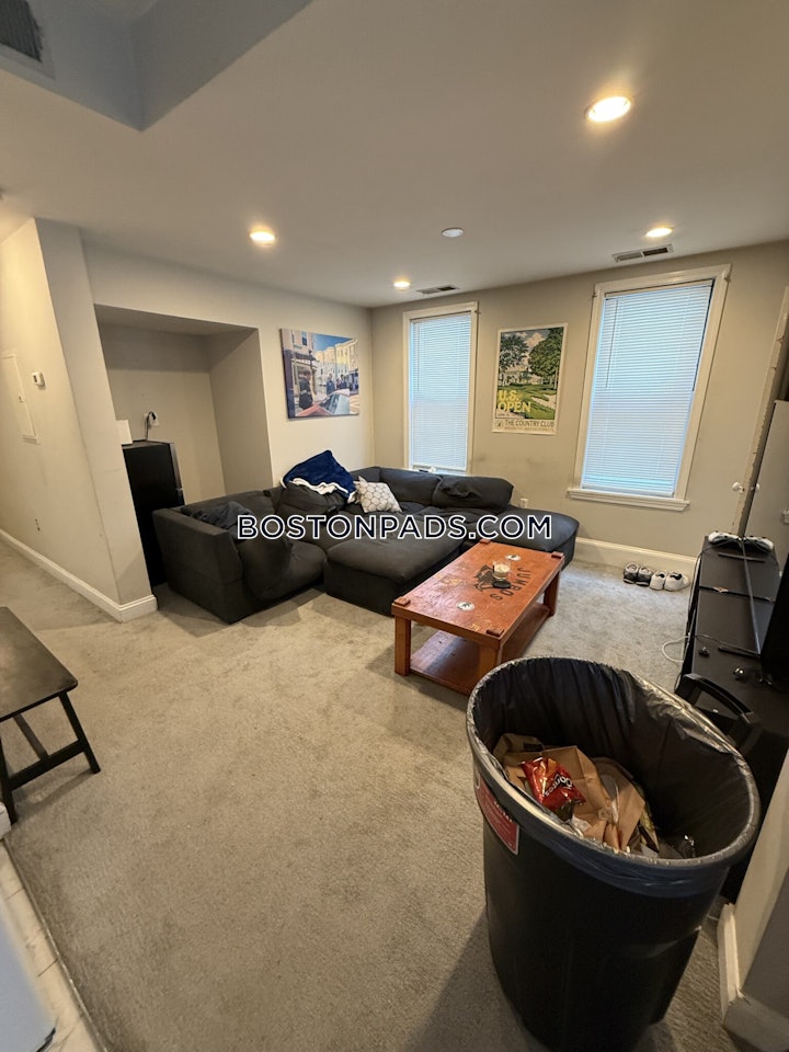 south-boston-apartment-for-rent-3-bedrooms-1-bath-boston-5000-8031182 