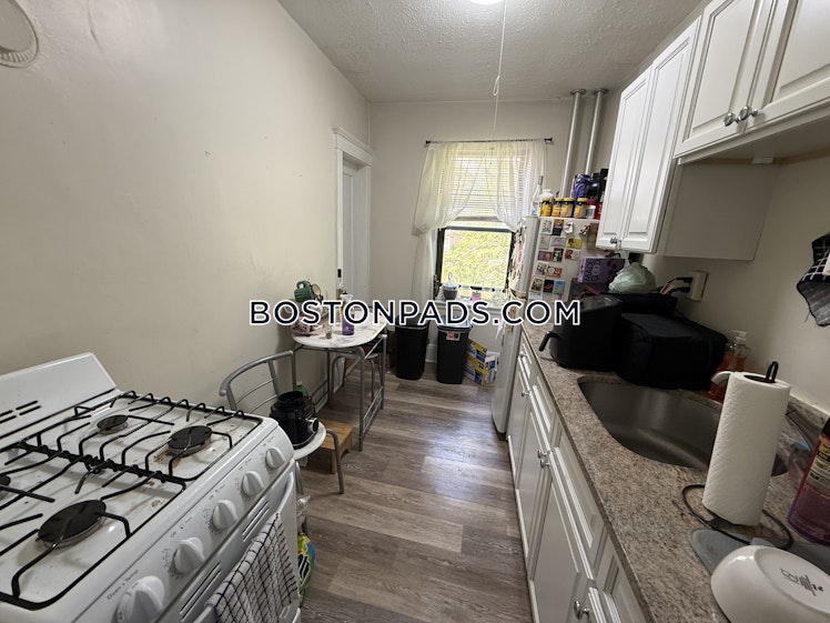 Pleasant St., Malden