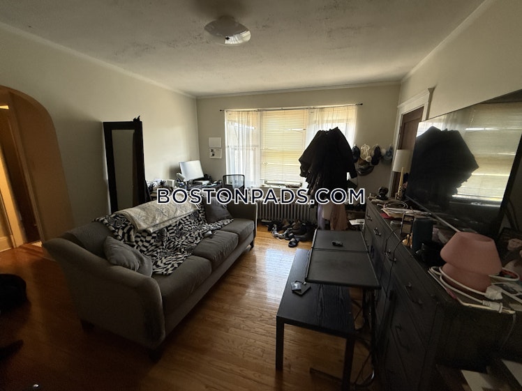 Pleasant St., Malden