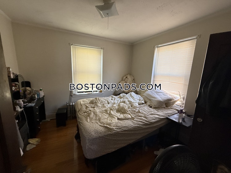 Pleasant St., Malden