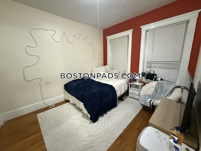 Boston - $3,150+ /mo