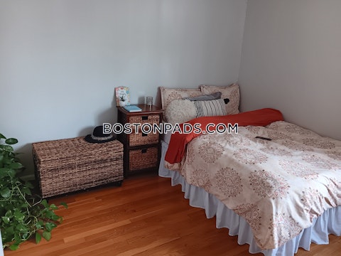 Hubbard Ave. Cambridge photo 4