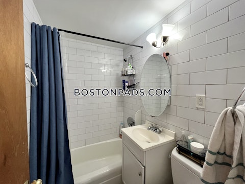 Myrtle St. Boston photo 31