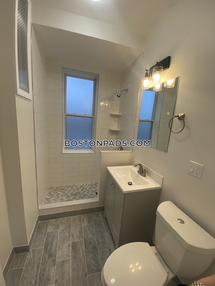 Commonwealth Ave., Boston