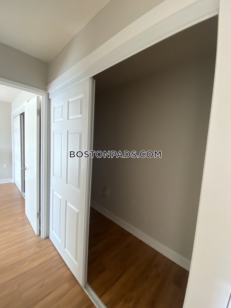 Bronsdon St., Boston