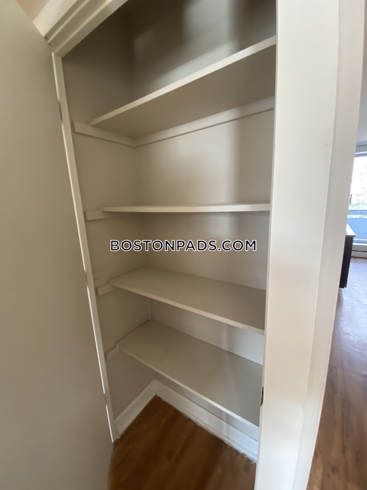 Bronsdon St., Boston