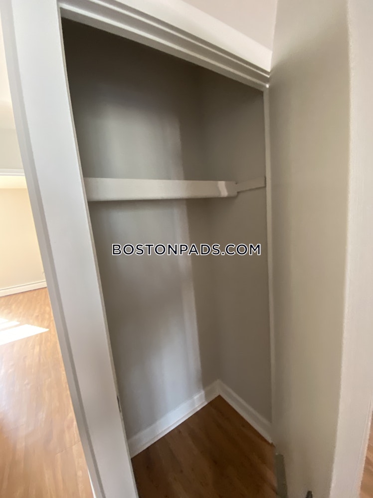 Bronsdon St., Boston