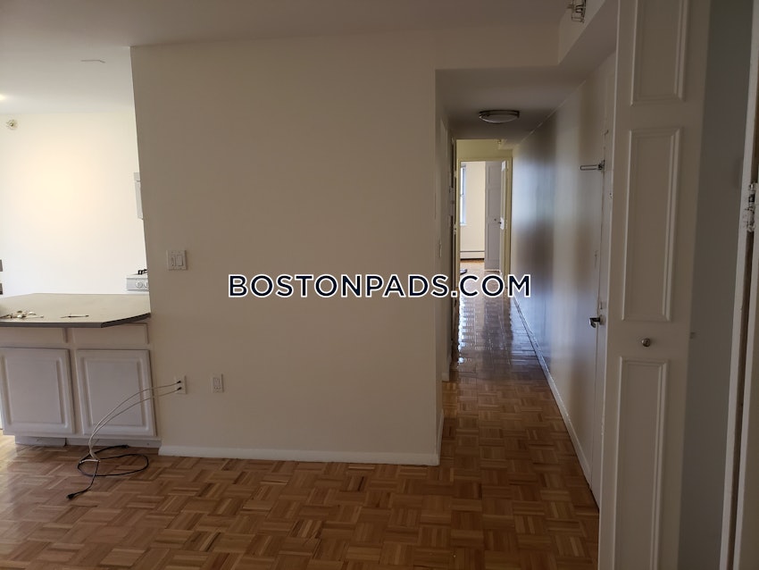 BROOKLINE- BOSTON UNIVERSITY - 3 Beds, 1.5 Baths - Image 4