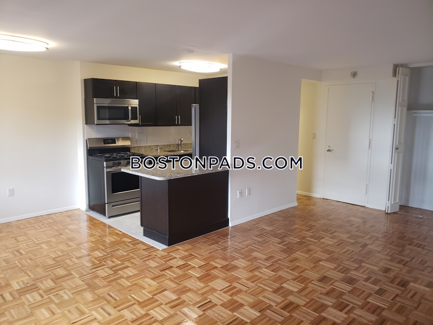 BROOKLINE- BOSTON UNIVERSITY - 3 Beds, 1.5 Baths - Image 3