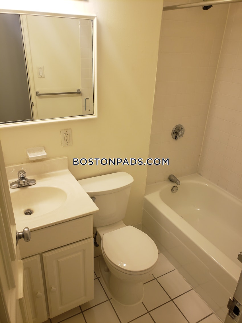 BROOKLINE- BOSTON UNIVERSITY - 3 Beds, 1.5 Baths - Image 10