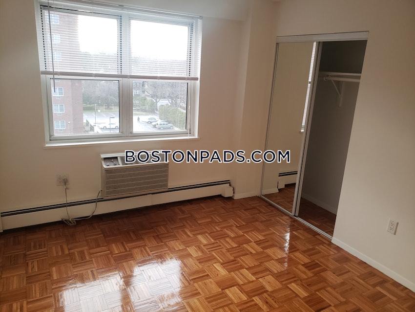 BROOKLINE- BOSTON UNIVERSITY - 3 Beds, 1.5 Baths - Image 6