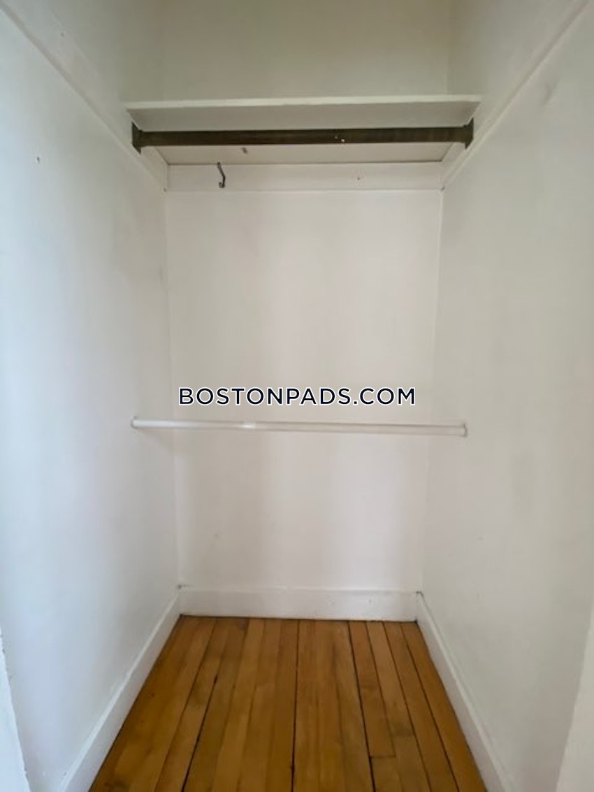 BOSTON - BRIGHTON - OAK SQUARE - 4 Beds, 2.5 Baths - Image 5