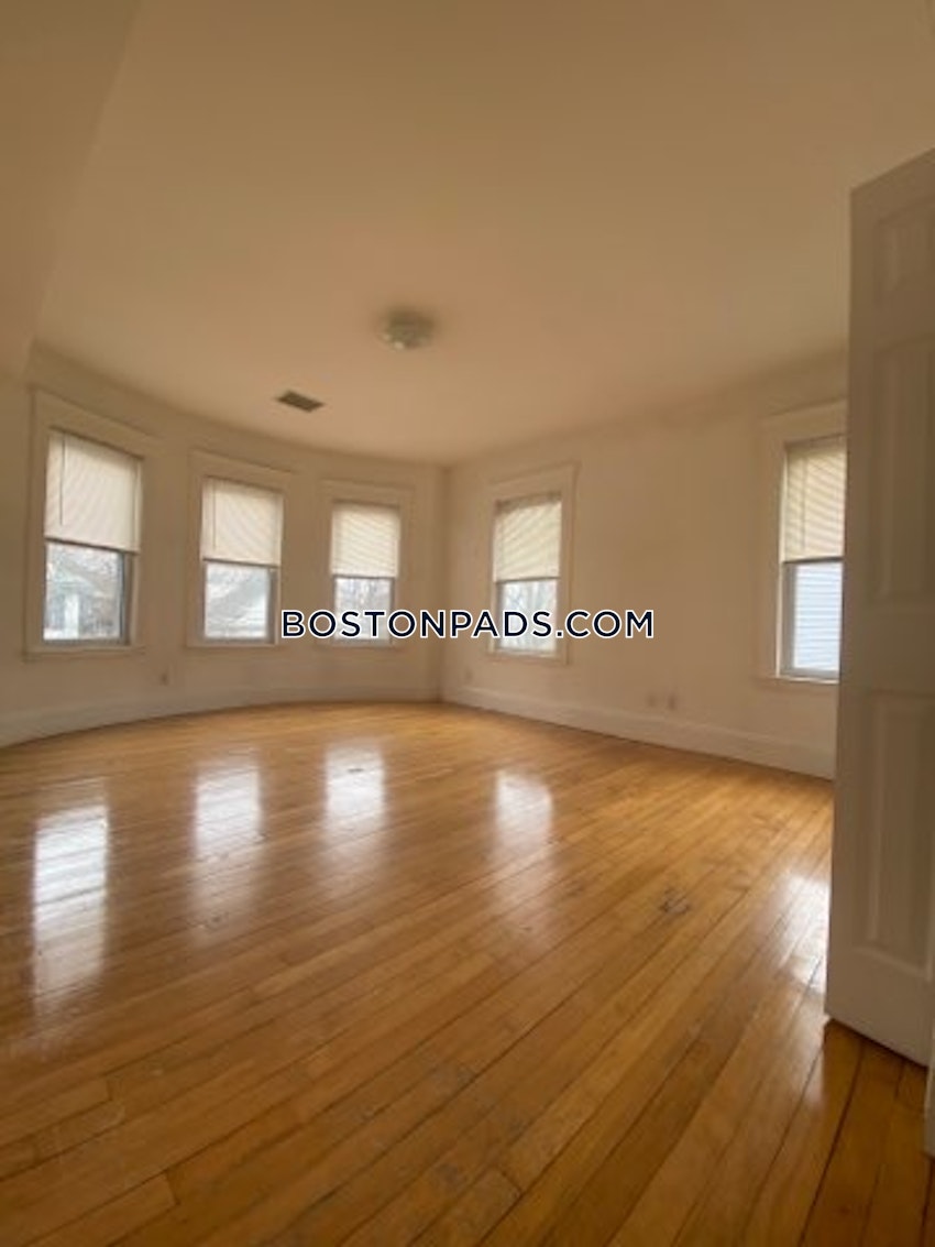 BOSTON - BRIGHTON - OAK SQUARE - 4 Beds, 2.5 Baths - Image 13