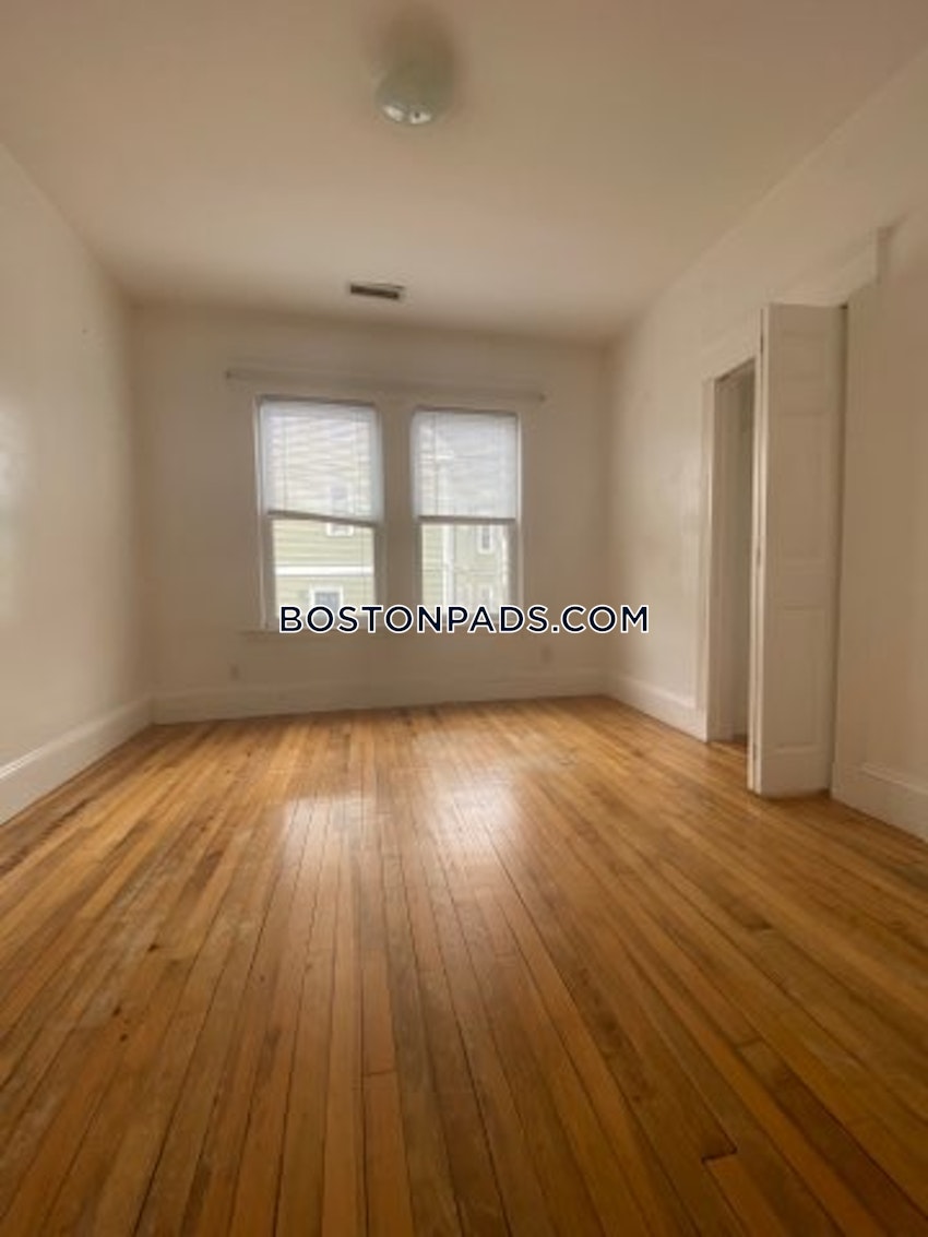 BOSTON - BRIGHTON - OAK SQUARE - 4 Beds, 2.5 Baths - Image 9