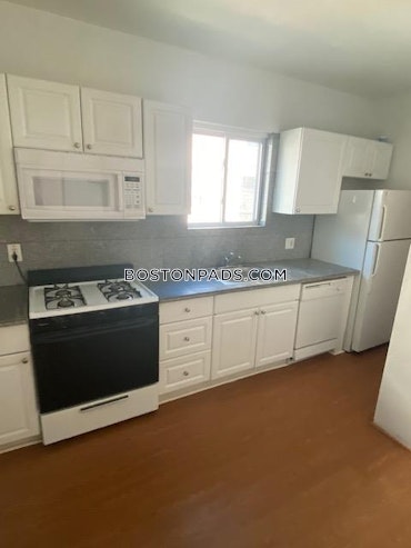 Boston - 4 Beds, 2 Baths